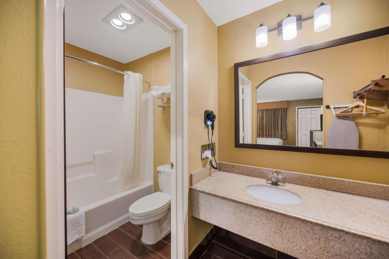 Surestay Hotel By Best Western Mt Pleasant Mount Pleasant Экстерьер фото