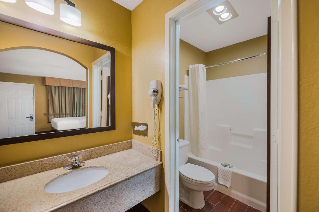 Surestay Hotel By Best Western Mt Pleasant Mount Pleasant Экстерьер фото
